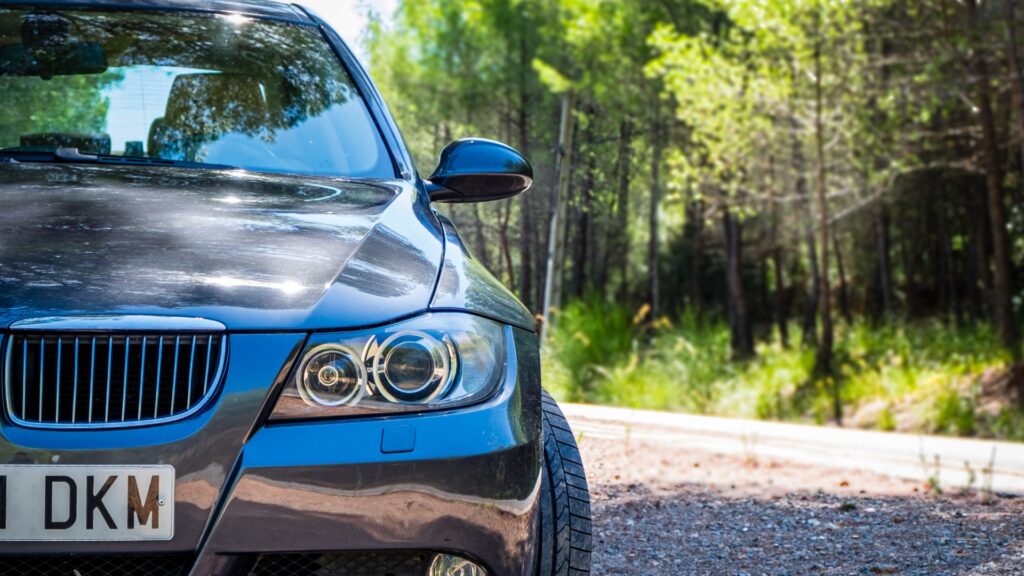 AUGUST 2017: BMW 3er E90 330i Sparkling Graphite Luxuswagen.
